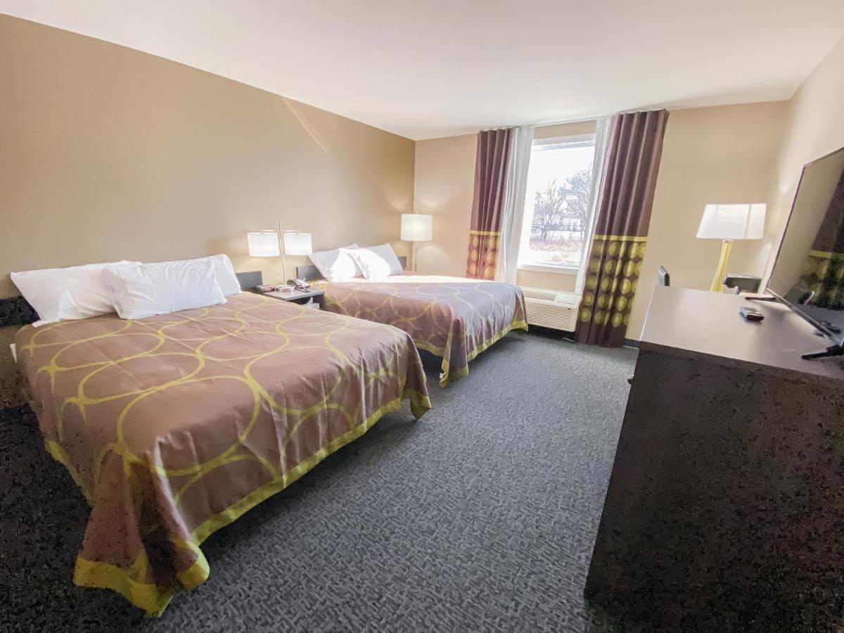 Hotel Super 8 By Wyndham Moosonee Esterno foto