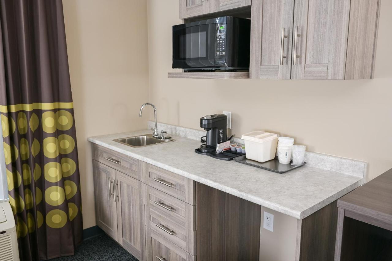 Hotel Super 8 By Wyndham Moosonee Esterno foto