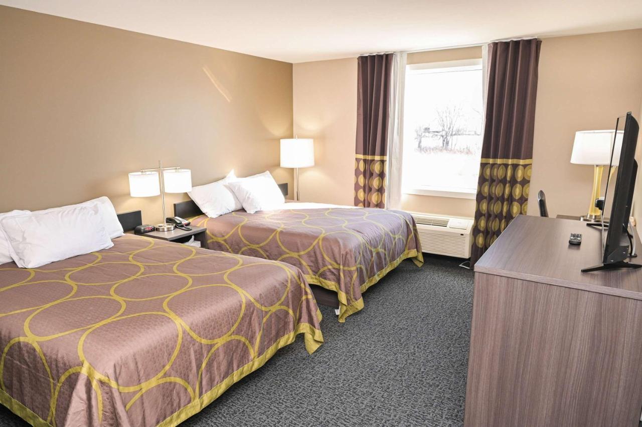 Hotel Super 8 By Wyndham Moosonee Esterno foto