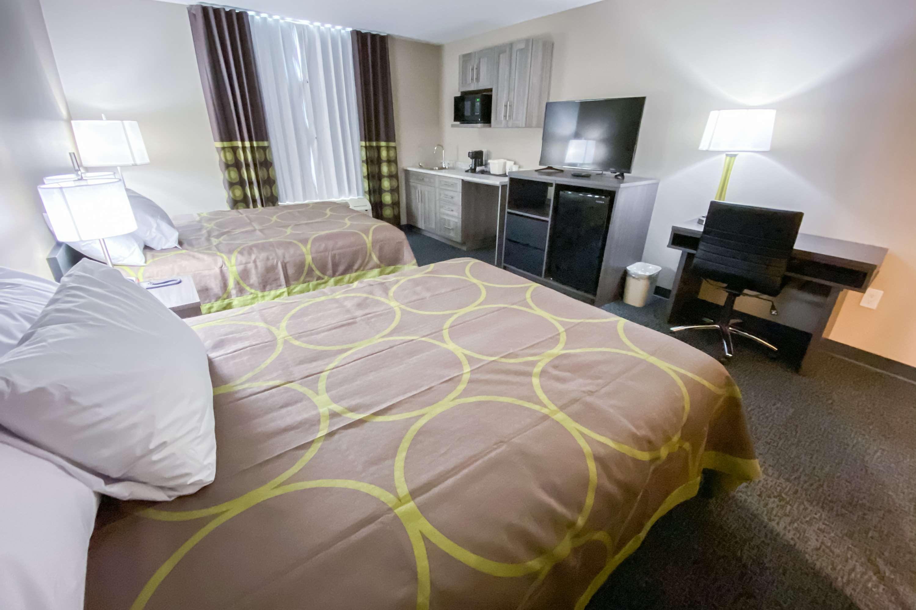 Hotel Super 8 By Wyndham Moosonee Esterno foto
